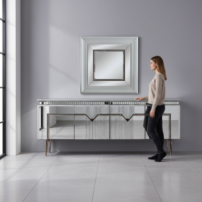 Ensemble de salle à manger design Composé de 2 pièces. Buffet Mirror Commode Argent
