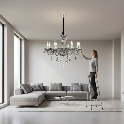Chandelier Smoke Crystal dans le salon nouvelle maison de luxe chic