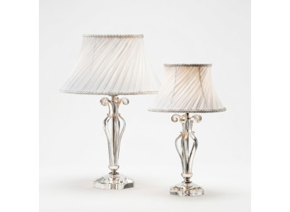 Lampe de table classique, lampe sur pied et lustre de luxe en cristal.