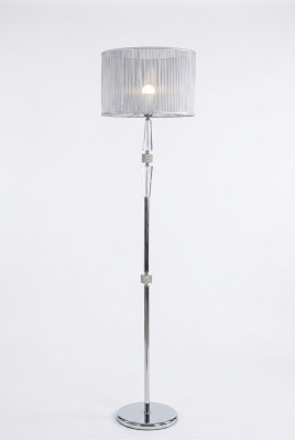 Lampe sur pied élégante se dresse sur un support de lampe luxueux en argent de 180 cm