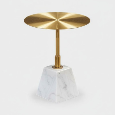 Table d'appoint ronde de haute qualité en métal. Table basse élégante et design.