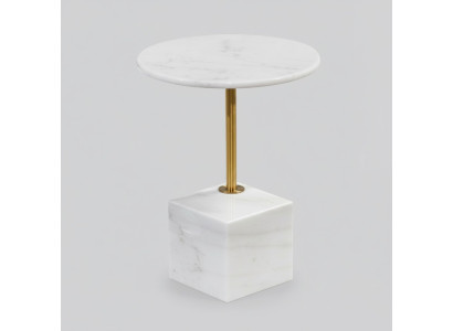 Petite table d'appoint blanche en faux marbre pour le salon. Meubles de rangement.
