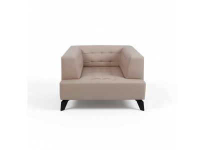 Fauteuil en cuir beige de luxe avec revêtement, style fauteuil de club pour se relaxer, un siège simple.