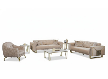 Ensemble de sièges complet de couleur beige pour le salon : canapés, fauteuils luxueux et table basse.