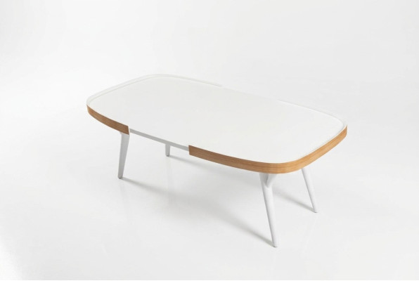 Table basse en bois blanc pour salon, design moderne, ameublement.