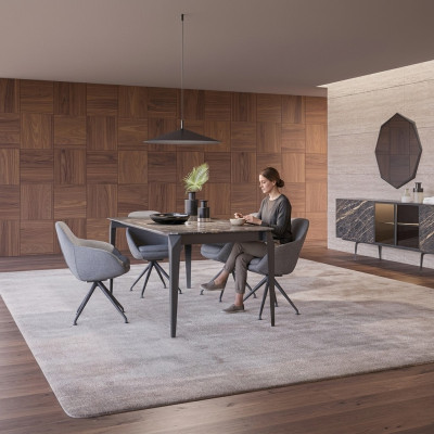 Salle à manger de luxe Table à manger complète 4x Chaises Mobilier Buffet avec miroir