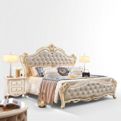 L'ensemble de meubles classiques de 3 pièces se compose d'un lit de luxe et de 2 tables de chevet.