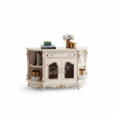 Buffet dans le salon mobilier classique pour l'aménagement intérieur.