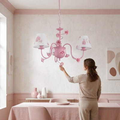 Plafonnier rose au design moderne dans le salon Chambre nouvelle