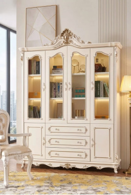 Étagère blanche pour le salon. Meubles classiques de luxe, nouveaux meubles.