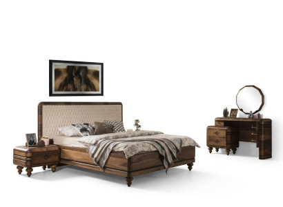Ensemble de chambre classique de luxe en brun : lit, tables de chevet, coiffeuse.
