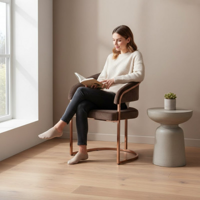 Chaise de salle à manger de luxe marron Moderne Rembourrée en textile Nouvelle meubles