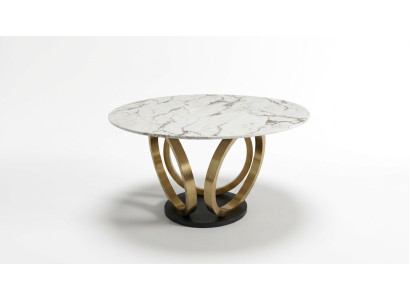 Elégante table ronde blanche de salle à manger avec base en acier inoxydable et dessus en marbre.