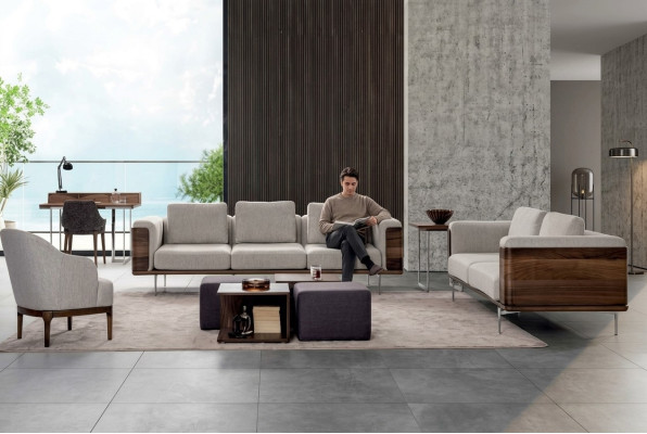 Ensemble de salon de luxe au design moderne comprenant 2 canapés avec fauteuil assorti.