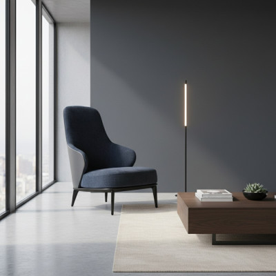 Fauteuil élégant avec accoudoirs gris foncé en bois naturel de style moderne.