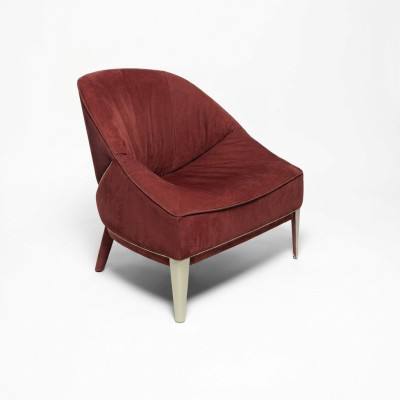 Fauteuil design rouge Pieds en bois Fauteuil en tissu Place assise unique Mobilier de salon