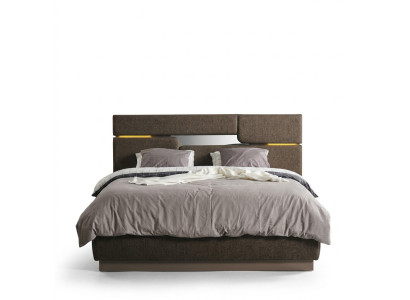 Ensemble de chambre à coucher Lit de luxe couleur marron et 2 tables de chevet 3 pièces nouveau
