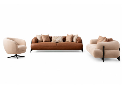 Salon en tissu taupe et blanc cassé, sofas trois places exclusifs, fauteuil.