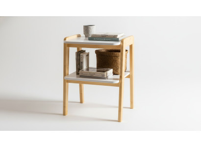 Bibliothèque beige et blanche design pour salon, meuble de rangement avec structure en bois.