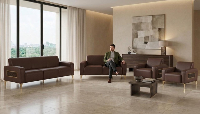 Table basse design, fauteuil, 2x canapés, meubles exclusifs de bureau marron.