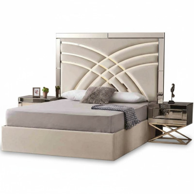 Mobilier de chambre beige Lit textile de luxe en bois 2x tables de chevet 3 pièces.
