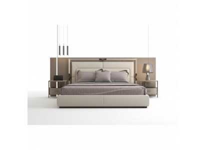 Lit de luxe moderne de couleur beige avec des détails bruns et une tête de lit élégante