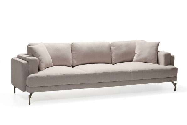 Canapé trois places beige élégant au design moderne