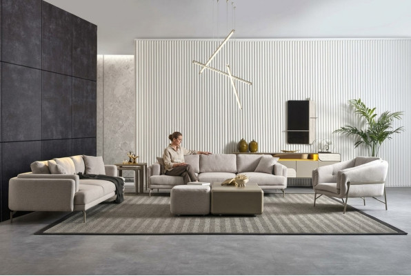 Canapé beige moderne et tables basses