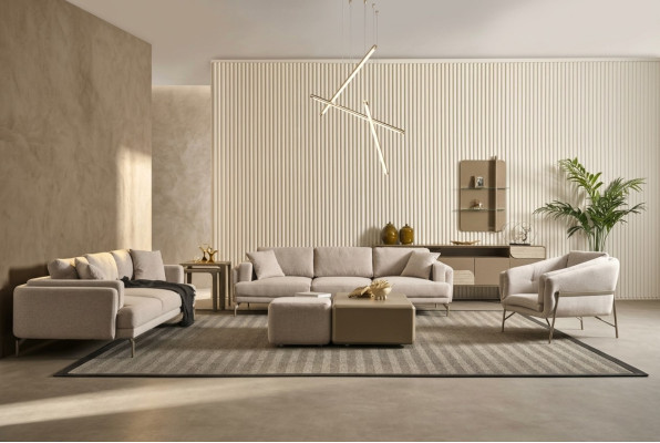 Canapé beige moderne et tables basses