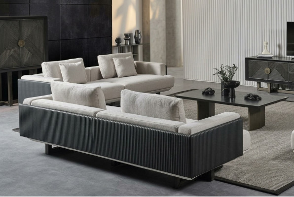 Ensemble de meubles en tissu brun avec table et canapés