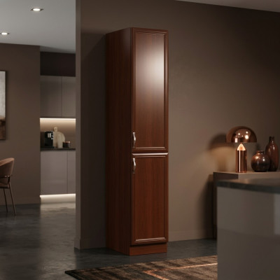 Armoire de cuisine haute avec étagères