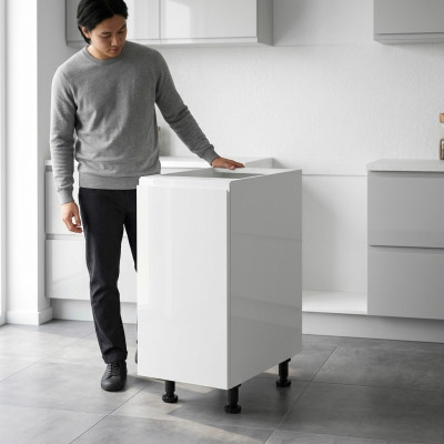 Armoire de cuisine brillante