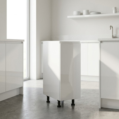 Armoire de cuisine brillante