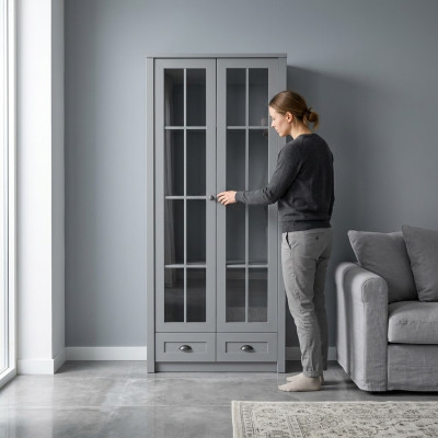 Buffet de cuisine avec vitrine