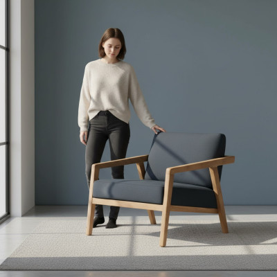 Chaise élégante et minimaliste. Confortable. Moderne.
