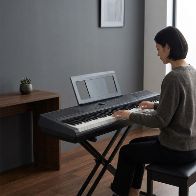 Piano numérique Mukava : 88 touches, rythmes, Bluetooth - idéal pour les musiciens