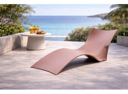 Elegante Gartenliege in Braun ergonomisch und ideal zum Relaxen.