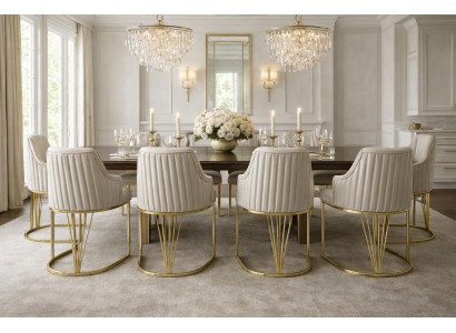 Elegante Esszimmerstühle mit goldenen Akzenten und luxuriösem Design
