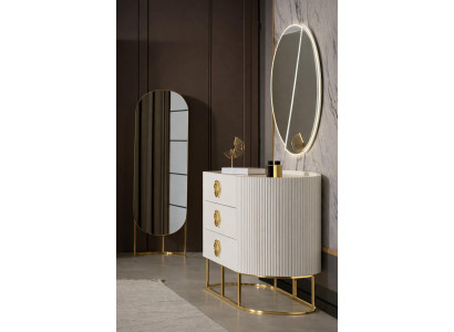 Elegantes Set aus Kommode und Standspiegel mit goldenen Akzenten