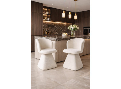 Elegante Bouclé-Stühle im modernen Design mit konischer Basis