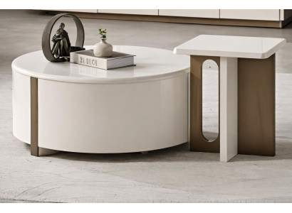 Eleganter Couchtisch und Beistelltisch im modernen Kontrastdesign