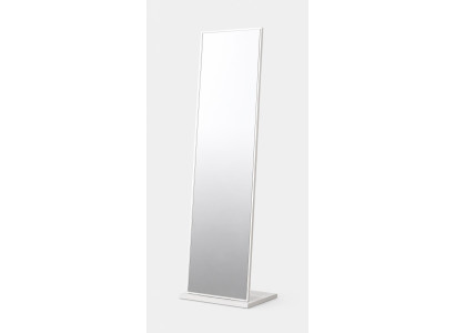 Eleganter Standspiegel mit schlankem Rahmen für moderne Räume