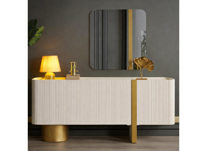 Elegantes Konsolen-Set mit großem Spiegel und goldenen Luxusakzenten