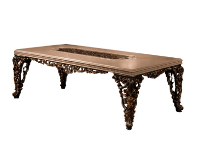 Esstisch Barock Design und viel Platz für gesellige Mahlzeiten