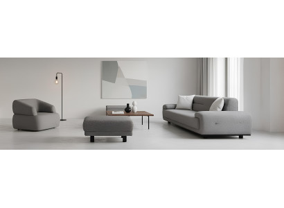 Komfortable Sofa Sessel und Hocker für entspannte Stunden