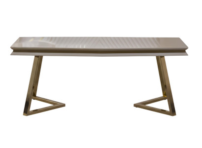 Minimalistischer Couchtisch Goldfarbe Metallrahmen Modernes Interieur