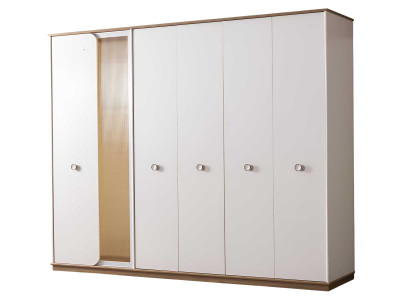 Kleiderschrank Stil modern Farbe weiß neu Glas geräumig Kleiderbügel