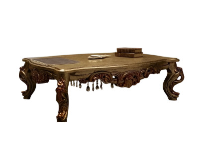 Eleganter Couchtisch im zeitlosen klassischen Design