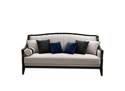Klassisches 3-Sitzer-Sofa mit elegantem Design und hohem Sitzkomfort