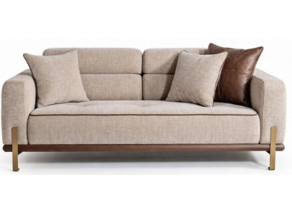 Eleganter 3-Sitzer im modernen Stil mit hohem Sitzkomfort